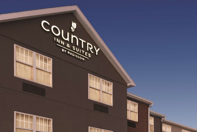 Country Inn & Suites by Radisson Dubuque IA